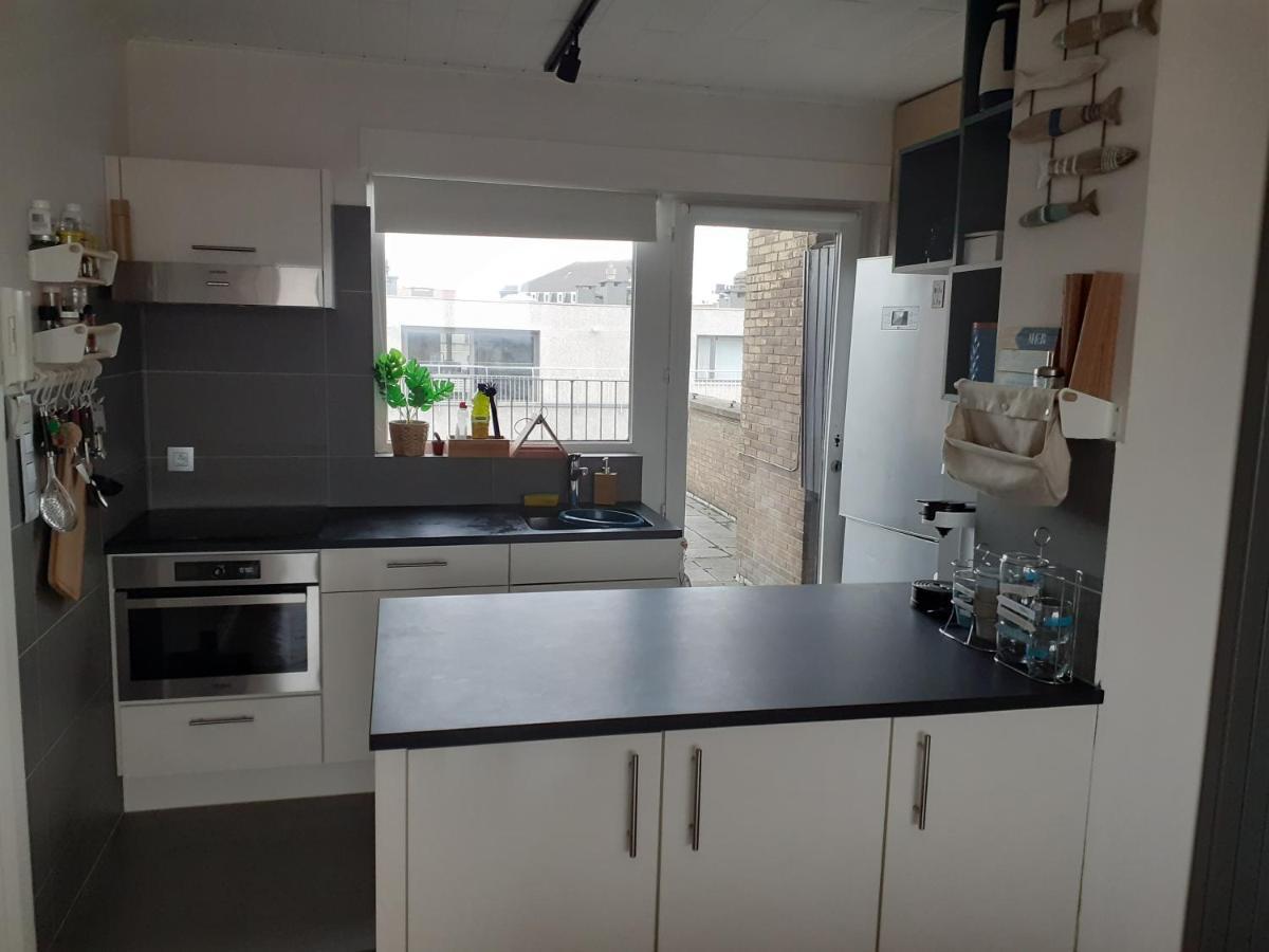 Appartement Gezellig Centraal Gelegen Penthouse Oostende Extérieur photo